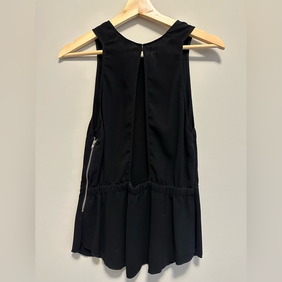 Aritzia Wilfred black top - Picture 2 of 3